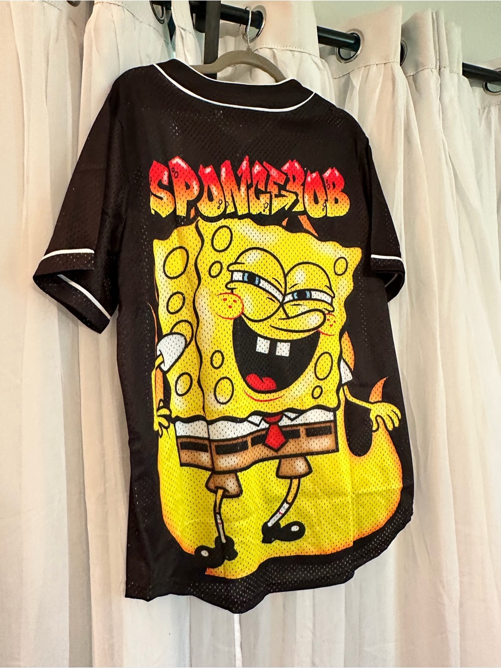 Nickelodeon SpongeBob Yellow & Black Mesh Graphic Jersey - Picture 4 of 7